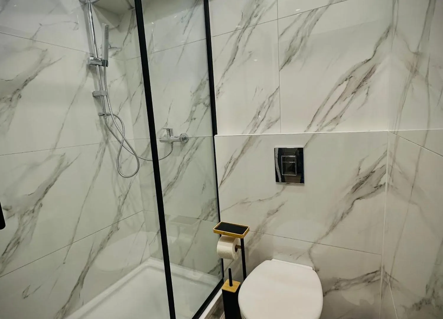 Private And Elegant Studio In Residential Vienna